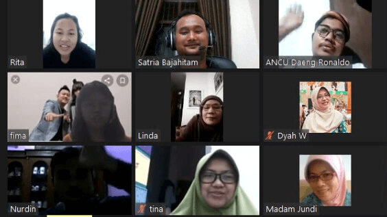 Sesi Interaktif Dewasa